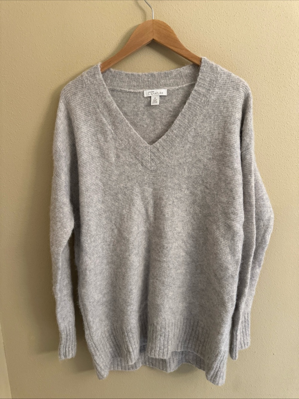 Nordstrom Sweater Womens Sz M Gray V-Neck Alpaca Cashmere Blend Cozy Soft